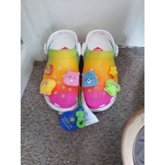 Care bears x Crocs sz7 - Picture 5 of 5